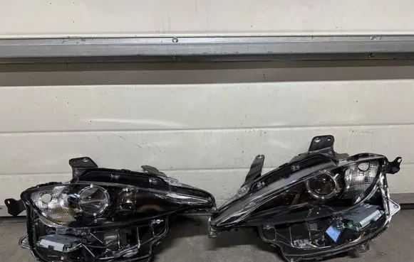 Mazda MX-5 ND Headlights/headlamps set NA1S51030 NA1S51040