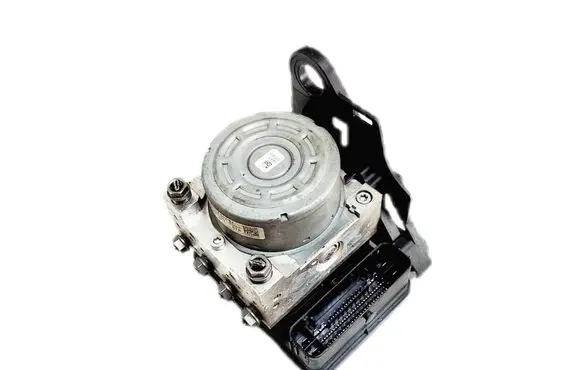 Volkswagen PASSAT B8 ABS Pump 5Q0614517BJ