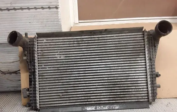 Seat Leon (1P) Intercooler radiator 3C0145805P