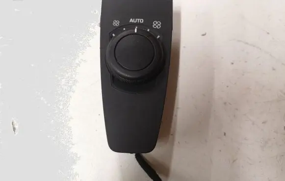 Citroen C4 Grand Picasso Interior fan control switch 9659796877 A53000600