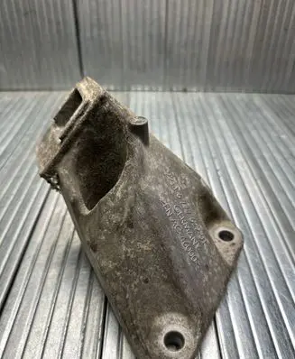 BMW 7 F01 F02 F03 F04 Engine mounting bracket 6777622 A6000