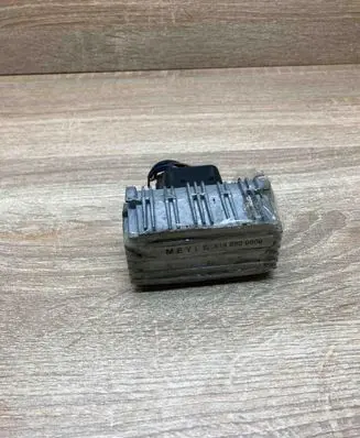 Opel Vectra B Glow plug pre-heat relay 6148800000 OPELGLOWPLUG WITHPLUG