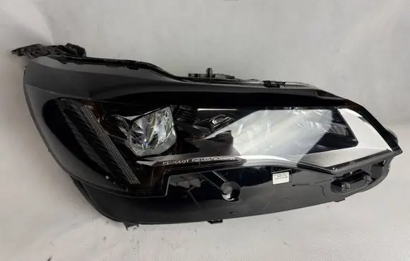 Peugeot 3008 II Headlight/headlamp 9836230580