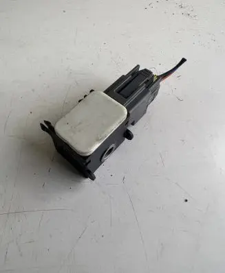 Hyundai Santa Fe Airbag deployment crash/impact sensor 959202B000 SA320080000