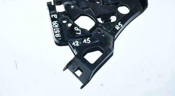 Opel Astra J Front bumper mounting bracket 13368872