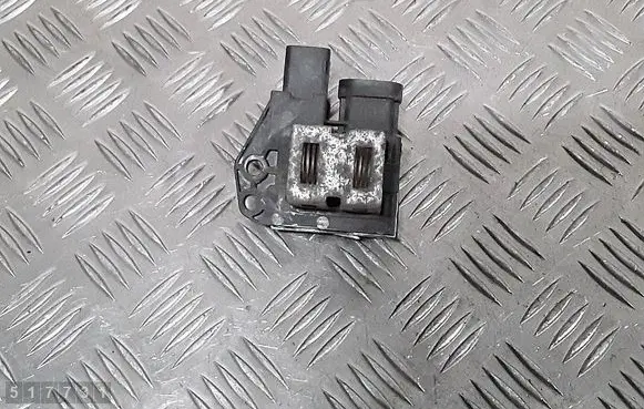 Coolant fan relay