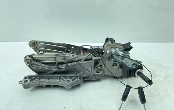 Ford Mustang V Ignition lock AA833F880A