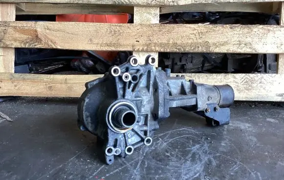 Mitsubishi Lancer VIII Gearbox transfer box case 067015