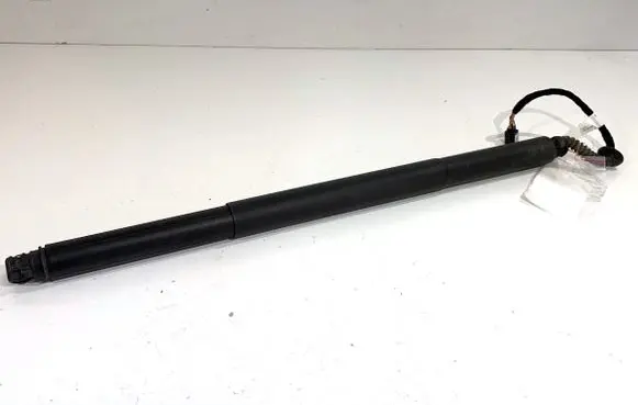 Skoda Kamiq Shock absorber/damper mounting bracket 658827851