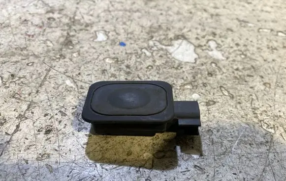 Tailgate opening switch