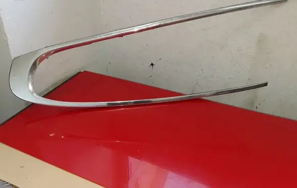 Jaguar XF Rear side glass trim 8X23F255A61