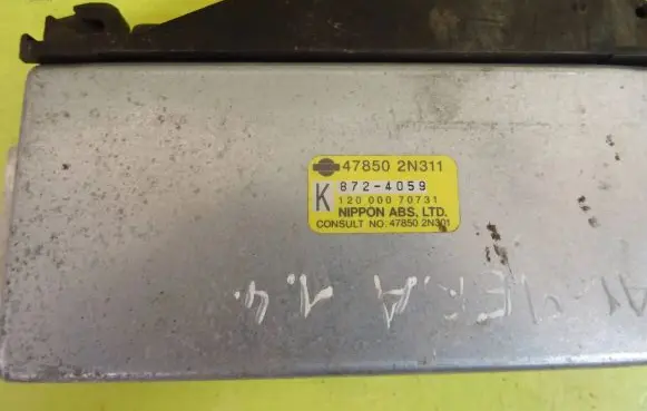 Nissan Almera ABS control unit/module 478502N311