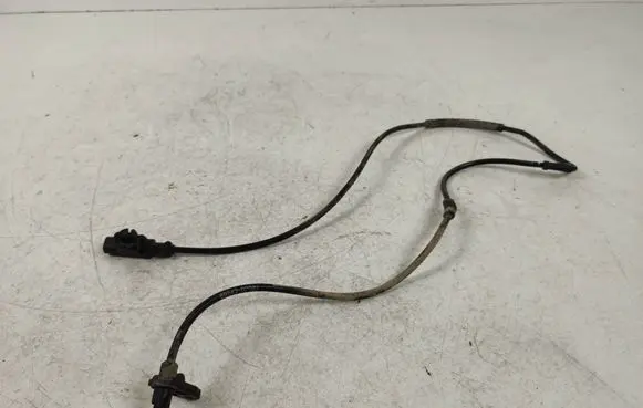 Toyota Verso ABS brake wheel speed sensor 0265007806 8954302061 F00C160001