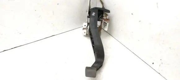 Suzuki SX4 S-Cross Clutch pedal 