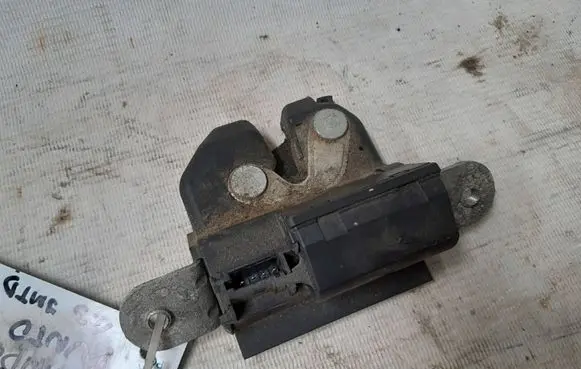 Fiat Grande Punto Tailgate/trunk/boot lock/catch/latch 55701971