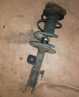 Toyota Auris E180 Front shock absorber/damper