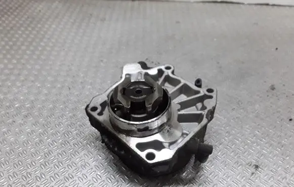 Opel Vectra C Vacuum pump