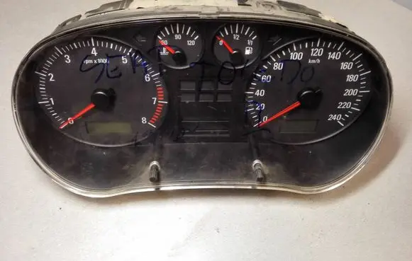 Seat Toledo II (1M) Speedometer (instrument cluster) 1M0919880 1M0919880QV