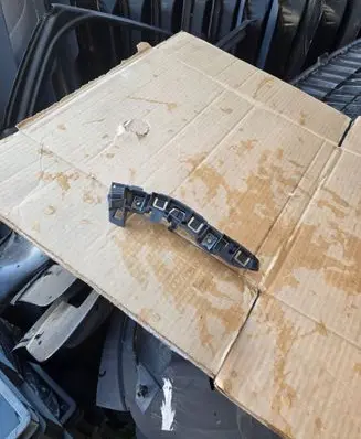 Opel Grandland X Front bumper mounting bracket YP00026680 P1U051760