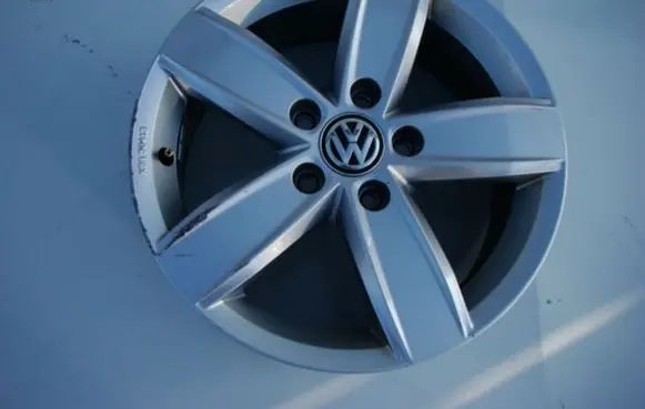 Volkswagen Touran I R16 alloy rim 