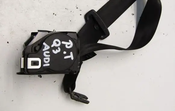 Audi Q3 8U Rear seatbelt 8U0857805