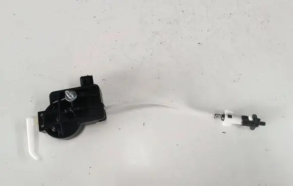 Fuel tank cap lock