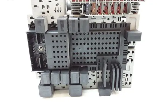 Volvo S80 Fuse module 8645729 8676286