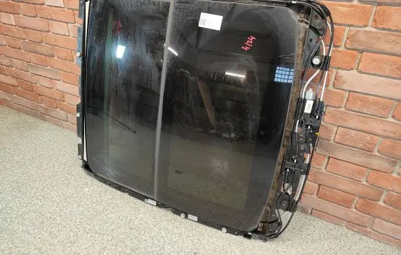 BMW X4 G02 Sunroof glass 7487251 9466770 748725121