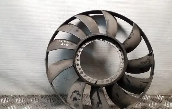 Volkswagen PASSAT B5 Fan impeller 059121301A