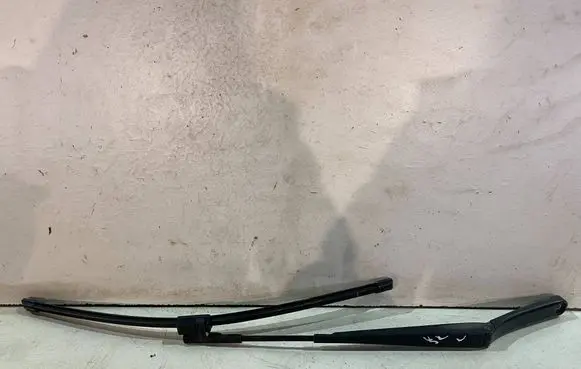 Skoda Octavia Mk2 (1Z) Front wiper blade arm 1Z1955409 1Z1955409A