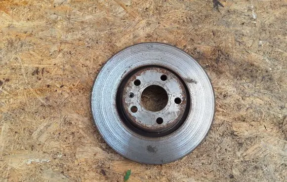 Volkswagen PASSAT B6 Front brake disc