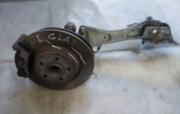 Mercedes-Benz GLA H247 Stub axle 