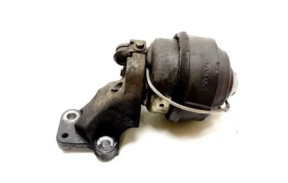Volvo XC90 Engine mount bracket 30680751
