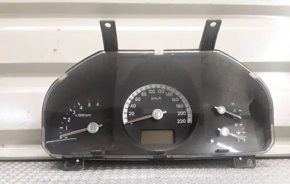 KIA Sportage Speedometer (instrument cluster) 940031F430