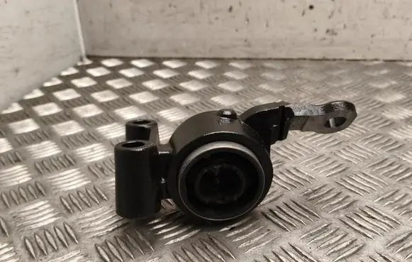 Mini One - Cooper R50 - 53 Engine mount bracket 11933574