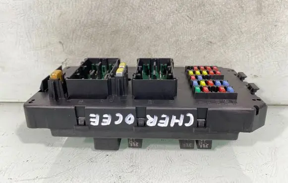 Jeep Grand Cherokee (WK) Fuse module 56050066ac