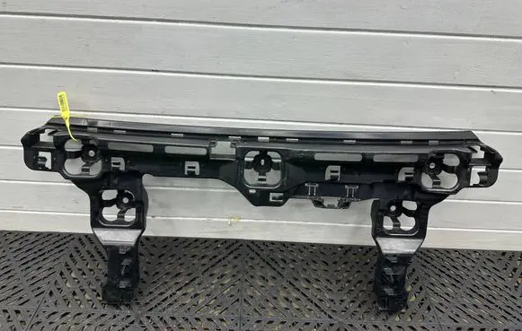 BMW 1 F40 Rear bumper mounting bracket 8496655 3200201 186339XX01