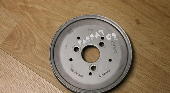 Volkswagen PASSAT B5.5 Power steering pump pulley 059145255