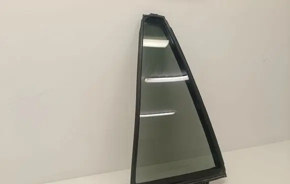 Toyota RAV 4 (XA50) Rear vent window glass 6818942070 43R007953