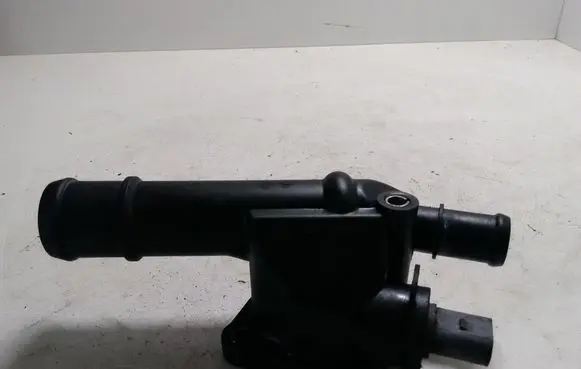 Volkswagen Caddy Engine coolant pipe/hose 03G121132B