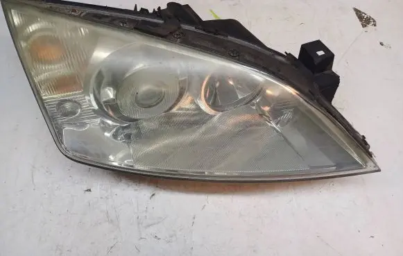 Ford Mondeo Mk III Headlight/headlamp 1S7113005CK 0301174272 1S7112B655AA