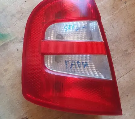 Skoda Fabia Mk1 (6Y) Rear/tail lights Zsb6y6945095B