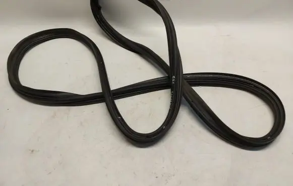 Mercedes-Benz EQC Trunk rubber seal (body) A2937402700JLK01