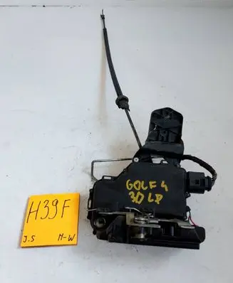 Volkswagen Golf IV Front door lock 232656