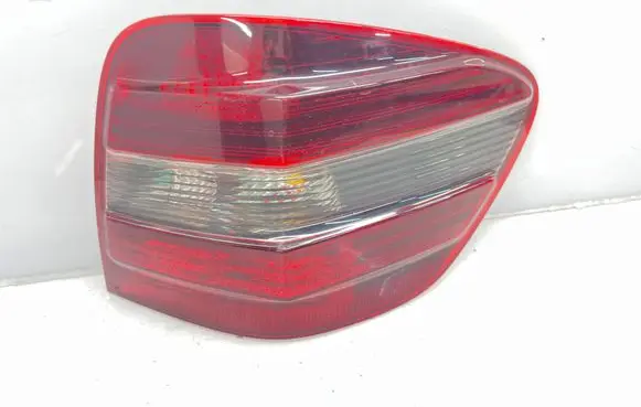 Mercedes-Benz ML W164 Rear/tail lights 404102R