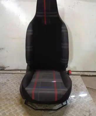 Peugeot 108 Front passenger seat 