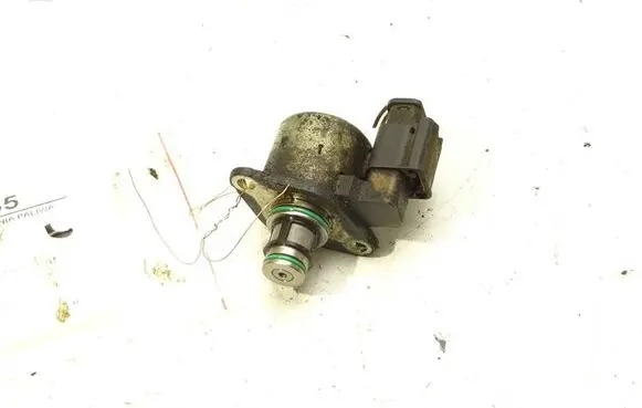 Ford Mondeo MK IV Fuel pressure regulator 