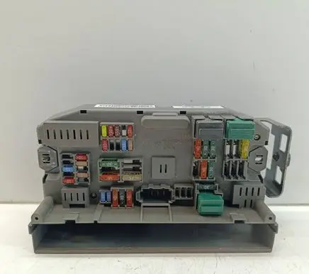 BMW X5 E70 Fuse module B010107400