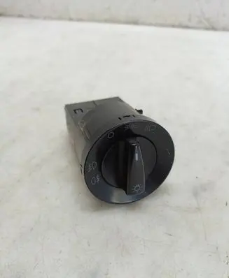 Volkswagen Golf IV Light switch 109928 6900F38