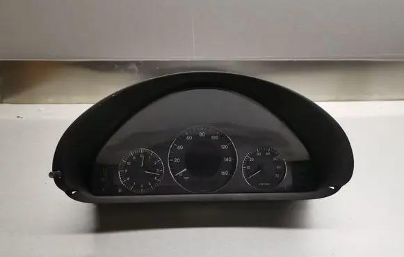 Mercedes-Benz CLK A209 C209 Speedometer (instrument cluster) A2095403911